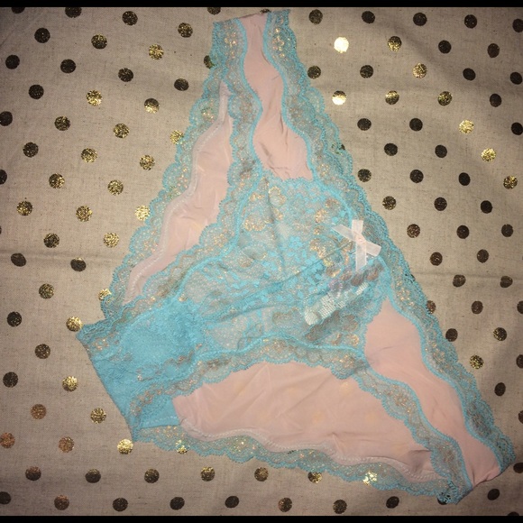 Victoria Secret Cheekini Lace Panties / NWT