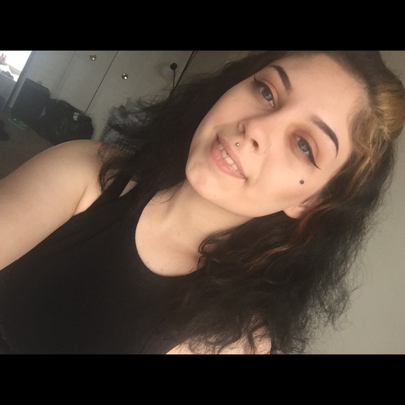 Meet your Posher, Morgan - Picture 3 of 3