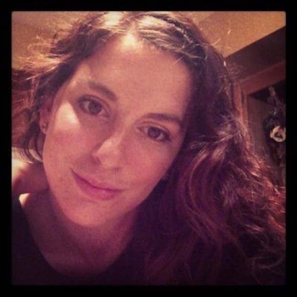 Meet your Posher, Amy - Picture 1 of 1