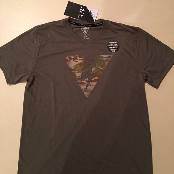 Oakley Tee Shirt