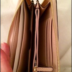 Michael Kors Bags - Brand New Michael Kors Wallet Michael Kors Bags - Brand New Michael Kors Wallet