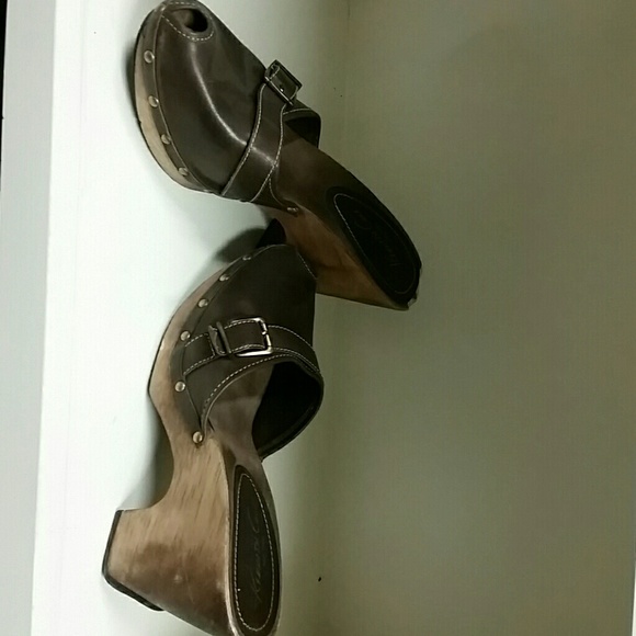 Kenneth Cole wedge sandals!