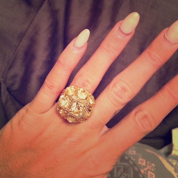 Sparkly gold ring