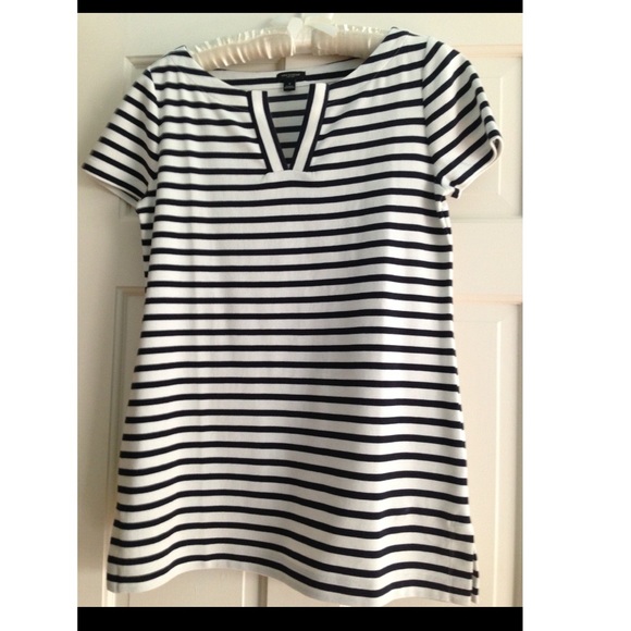 🆕 Ann Taylor top