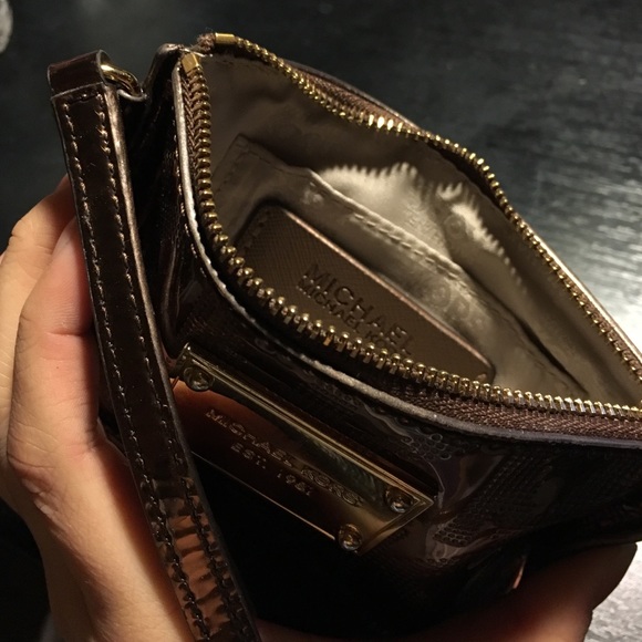 MK Bronze Metallic Wristlet - Picture 4 of 4