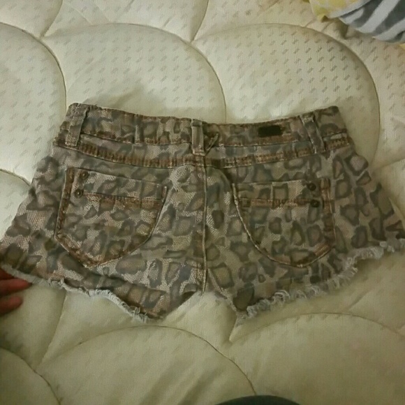Shorts - Picture 2 of 2