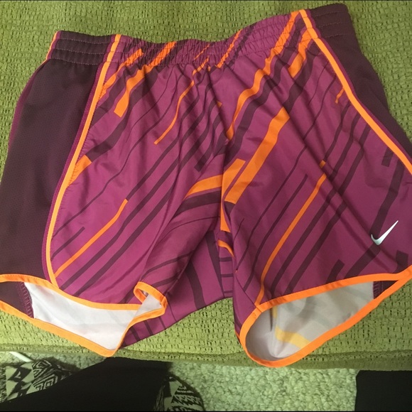 Nike tempo shorts 💜