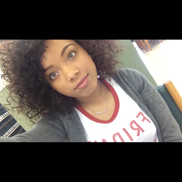 Meet the Posher - Picture 2 of 3