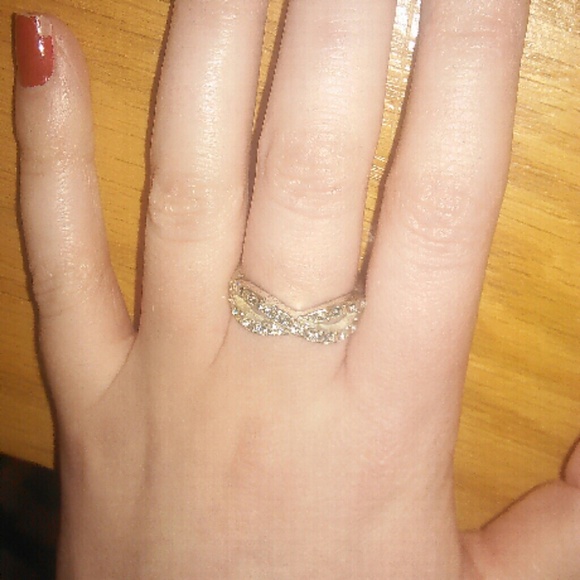 Infinity ring - Picture 2 of 2