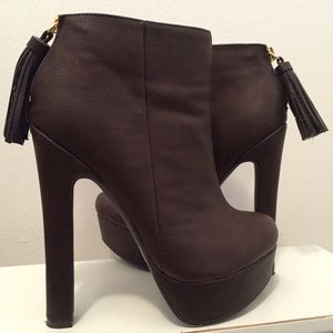 Colin Stuart Brown Fringe Ankle Boots Booties Heel