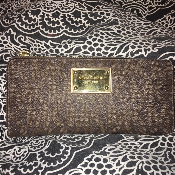 Michael Kors Handbags - Michael Kors Saffiano Leather Monogrammed Wallet