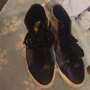 Burberry Sneakers.