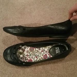 Black flats that have never been worn.