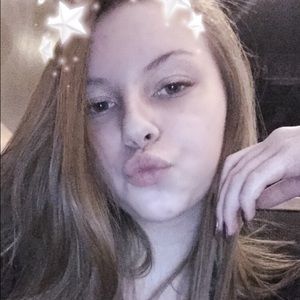 Meet your Posher, Molly