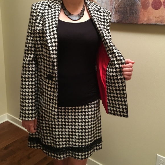 %100 Wool Network Jacket. - image 2