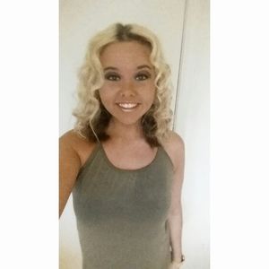 Meet your Posher, Kaylie