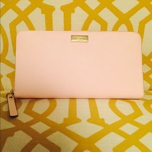 🚨SOLD🚨 NWT Kate Spade Neda Wallet