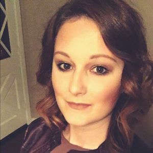 Meet your Posher, Destinee