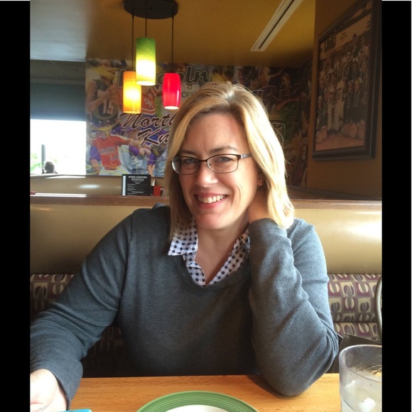 Meet your Posher, Monica - Picture 2 of 2