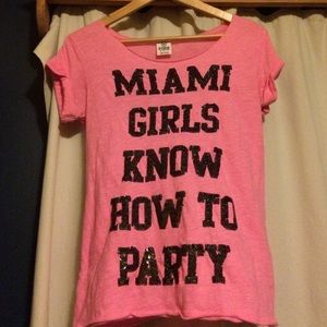 NWOT VS PINK Miami girl shirt