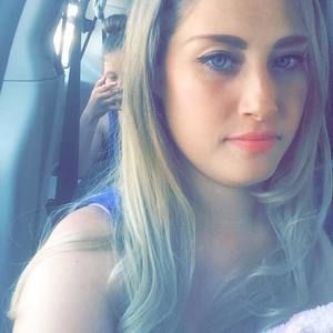 Meet your Posher, Ofelia