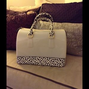 Black and White Jelly Bag.