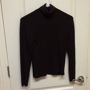 Brown Ribbed Turtleneck Medium