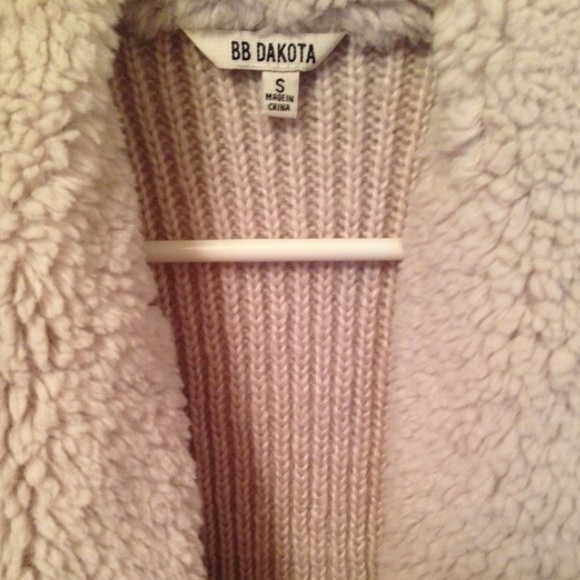 BB Dakota Faux Fur Vest Cream - Picture 4 of 4