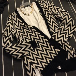 Oversized chevron print open cardigan