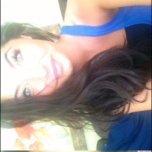 Meet your Posher, Chloe