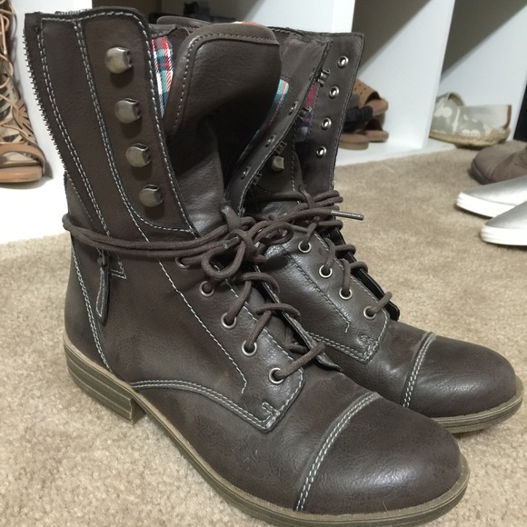 Shoes - Combat boots with flannel interior