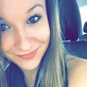 Meet your Posher, Caley