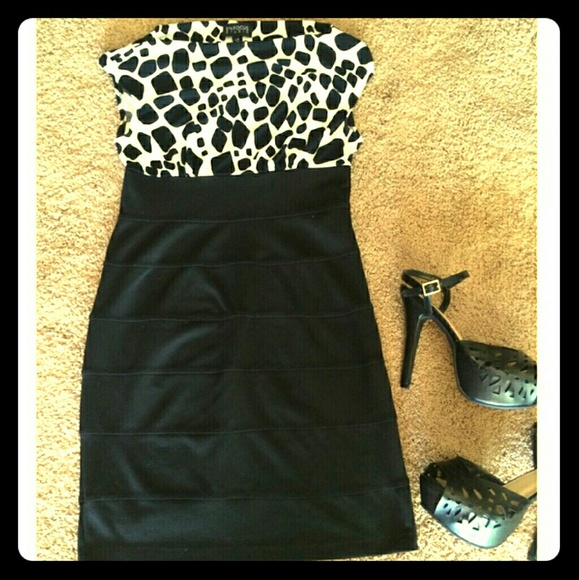en focus studio  Dresses & Skirts - En focus studio dress size 4✂PRICE✂