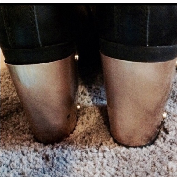 Sold🔴🔴🔴🔴🔴🔴🔴🔴Steve Madden Boots - Picture 3 of 4