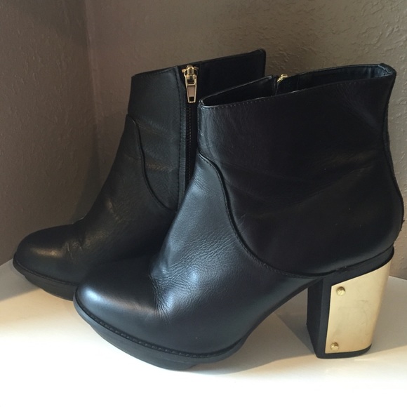 Sold🔴🔴🔴🔴🔴🔴🔴🔴Steve Madden Boots - Picture 4 of 4