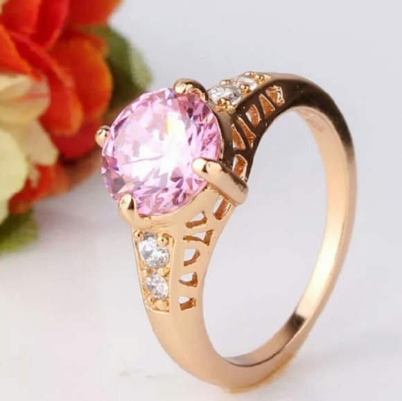 Jewelry - 18k gold filled Pink Topaz statement ring size 8