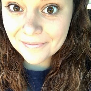 Meet your Posher, Eva