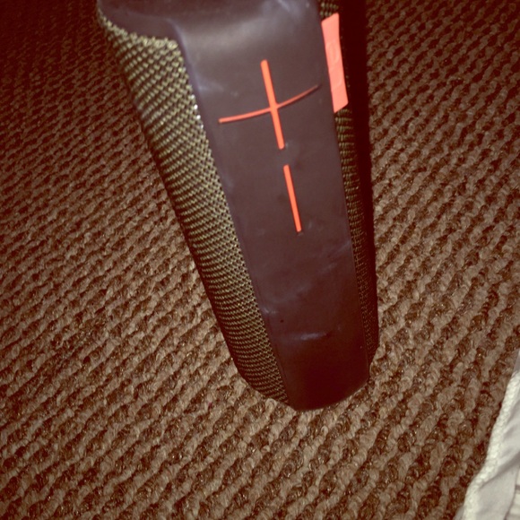 Beats speakers are to loud