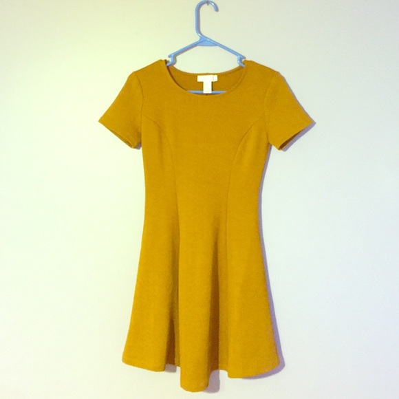 Dark orange short sleeved dress