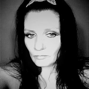 Meet your Posher, Sheila