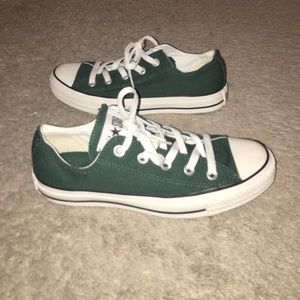 hunter green chuck taylors