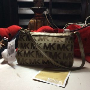 MK wristle logo jacquard