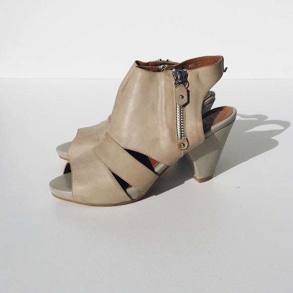 Jeffrey Campbell grey cutout peep toe heel