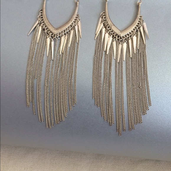 Earring - Picture 2 of 3