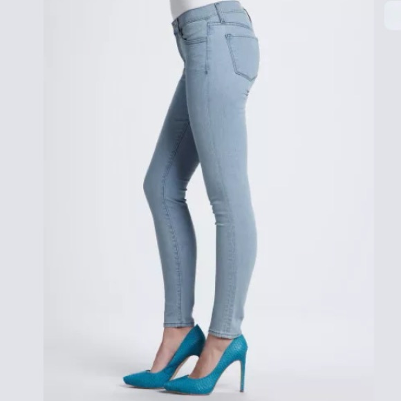 ❌SOLD❌J.Brand SKINNY LEG mid-rise light wash denim - Picture 2 of 4