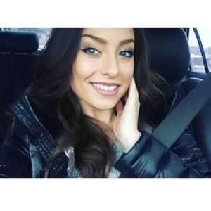 Meet your Posher, Marisa