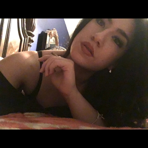 Meet your Posher, Briana