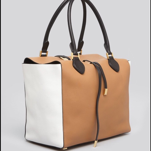 SOLD on EBAY‼️ Michael Kors Large Miranda Tote - Picture 4 of 4