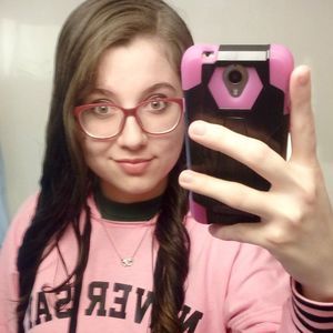 Meet your Posher, Hannah