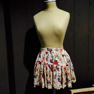 Floral mini skirt